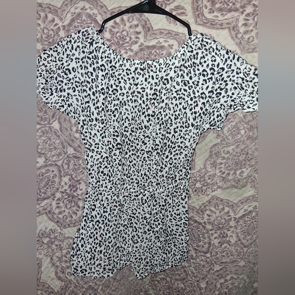 Splendid Black and White Leopard Print Romper